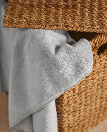 Handtuch Torroal Silbergrau, 70% Tencel & 30% Baumwolle