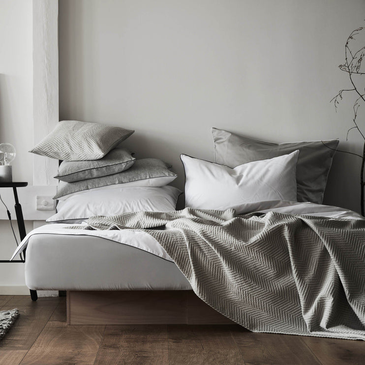 Kissenbezug Lantonin Steingrau & Weiß | Schöne Ideen für Ihr Zuhause | URBANARA
