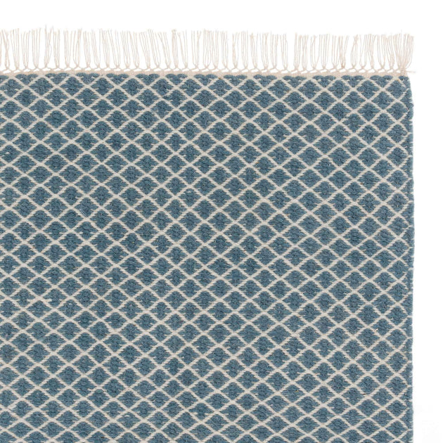 Teppich Loniin Blau & Eierschale | Schöne Ideen für Ihr Zuhause | URBANARA