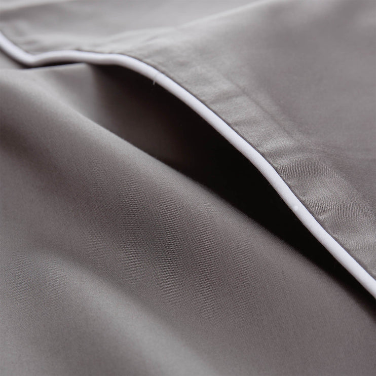 Bettdeckenbezug Lanton, Grau & Weiß, 100% Baumwolle | URBANARA Satin-Bettwäsche