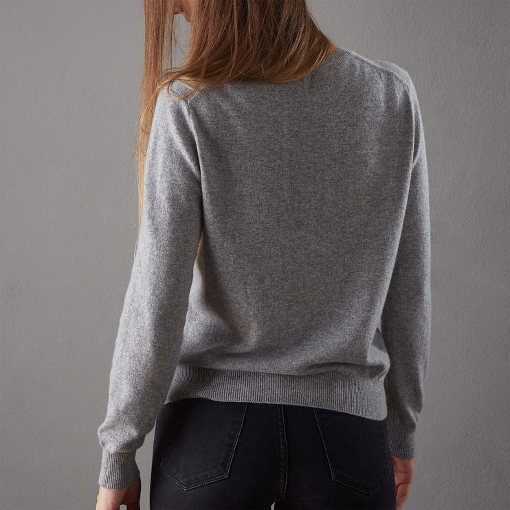 Strickjacke Nora, Hellgrau, 50% Kaschmirwolle & 50% Wolle | Hochwertige Wohnaccessoires