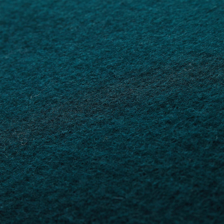 Kissenhülle Miramar in Tannengrün aus 100% Lammwolle | Entdecken Sie unsere schönsten Wohnaccessoires