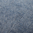 Kissenhülle Alanga in Jeansblau & Eierschale aus 100% Baby Alpakawolle | Entdecken Sie unsere schönsten Wohnaccessoires