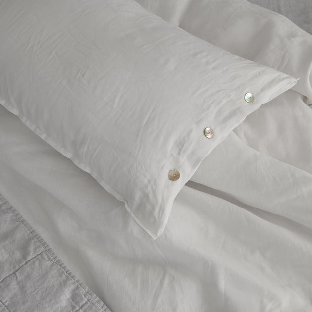 Leinen-Bettwäsche Bellvis in Weiß | Schöne Ideen für Ihr Zuhause | URBANARA