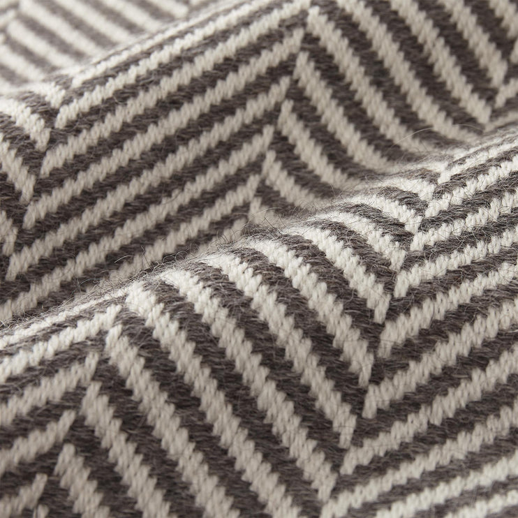 Decke Salla, Grau & Creme, 100% Schurwolle | URBANARA Wolldecken